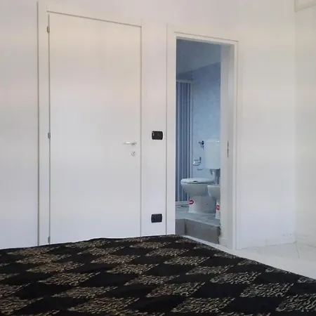 Nic.Ade ميليندونيو