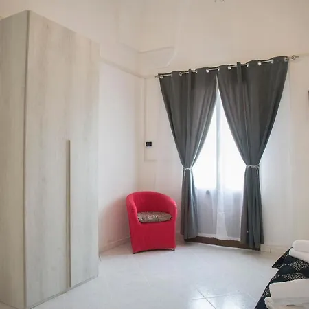 Nic.Ade فندق مبيت وإفطار *
