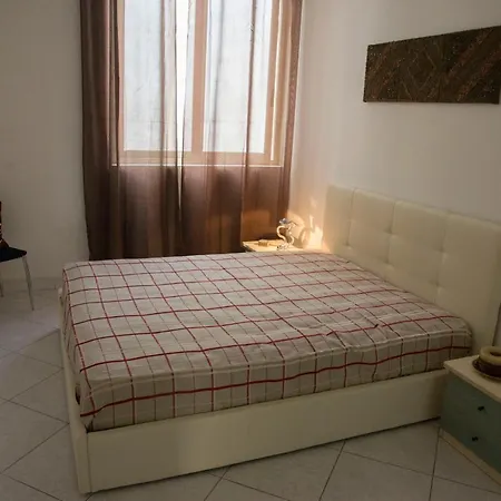 Nic.Ade فندق مبيت وإفطار